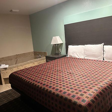 Scottish Inns White Settlement מראה חיצוני תמונה